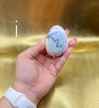 Cargar imagen en el visor de la galería, Palmas de Howlita